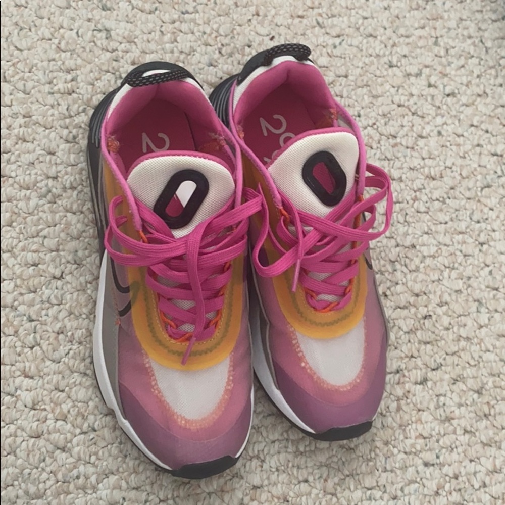 New 2090 Nike air max